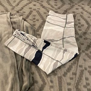 Lululemon - cropped leggings size 8